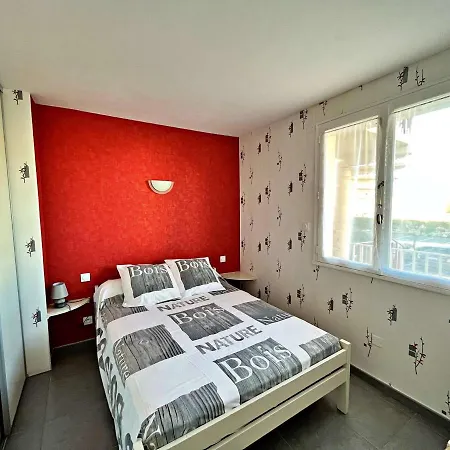 Au Centre De Avec Terrasse Et Parking, Proche Commodites - Fr-1-387-178 Apartmán *